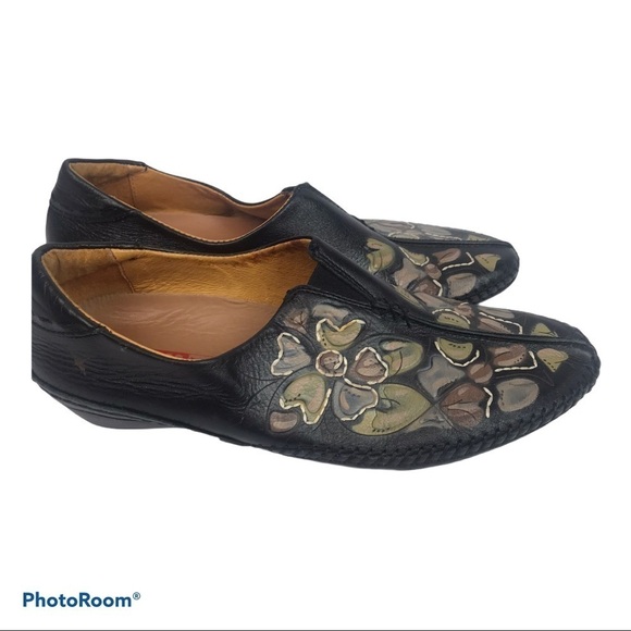 Pikolinos Driving Shoes Womens Size 6.5 Black Flat Floral Embroidered Bohemian - Picture 1 of 7